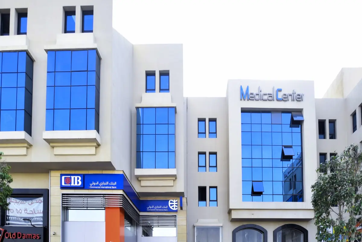 Prima Vista – Medical Office & Commercial Mall – Close view of the glazed medical centre bay and window bands above shopfronts